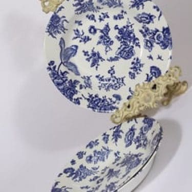 Arabia Dorothea lautaset, syvä, 3 kpl, suunnittelija , syvä, kuparipainikoriste