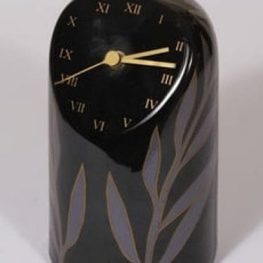 Arabia keramiikkakello, signeerattu, suunnittelija Pauli Partanen, signeerattu, serikuva