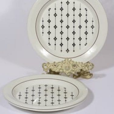 Arabia Kartano lautaset, matala, 3 kpl, suunnittelija Esteri Tomula, matala, serikuva