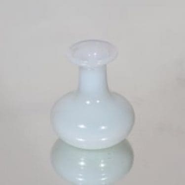 Iittala 3804 taide-esine, signeerattu, suunnittelija Tapio Wirkkala, signeerattu, pieni