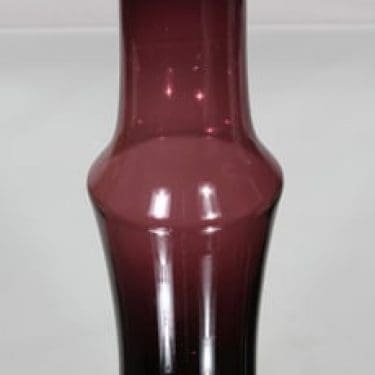 Riihimäen lasi maljakko, lila, suunnittelija Tamara Aladin,