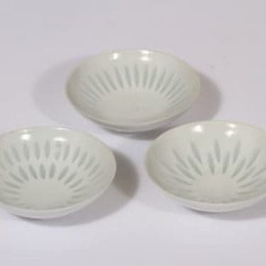 Arabia FK/30 maljat, riisiposliini, 3 kpl, suunnittelija Friedl Holzer-Kjellberg, riisiposliini, pieni, signeerattu