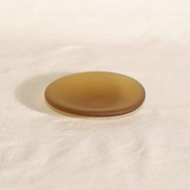 Riihimäen lasi Meripihka tuhka-astia, signeerattu, suunnittelija Nanny Still, signeerattu, 6407-6