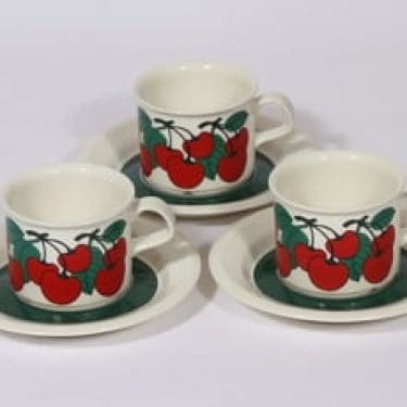 Arabia Kirsikka kahvikupit, punainen, 3 kpl, suunnittelija Inkeri Leivo, serikuva, retro