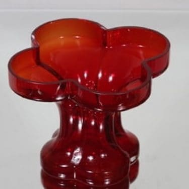Riihimäen lasi Onnenlehti maljakko, punainen, suunnittelija Helena Tynell,
