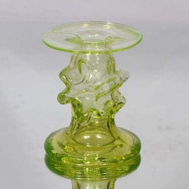 Riihimäen lasi Kasperi kynttilänjalka, keltainen, suunnittelija Erkkitapio Siiroinen, pieni