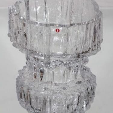 Iittala Gerania maljakko, signeerattu, suunnittelija Tapio Wirkkala, signeerattu, massiivinen