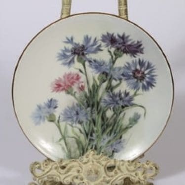 Arabia Romanttinen puutarha koristelautanen, Ruiskaunokki, suunnittelija Riitta Hautamäki, Ruiskaunokki, serikuva, kukka-aihe