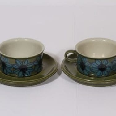 Arabia Hilkka-Liisa Ahola teekupit, käsinmaalattu, 2 kpl, suunnittelija Hilkka-Liisa Ahola, käsinmaalattu, signeerattu
