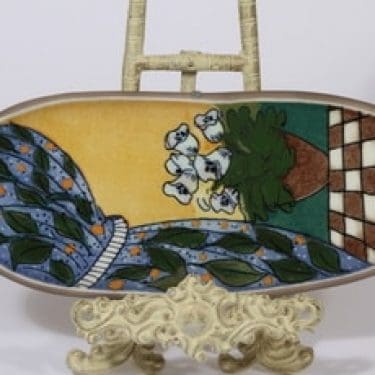 Arabia seinälaatta, Kodin ilo, suunnittelija Heljä Liukko-Sundström, Kodin ilo, serikuva, suuri, signeerattu