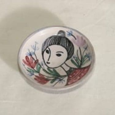 Kupittaan savi koristelautanen, käsinmaalattu, suunnittelija Rauno Lammela, käsinmaalattu