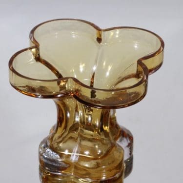 Riihimäen lasi Onnenlehti maljakko, amber, suunnittelija Helena Tynell,