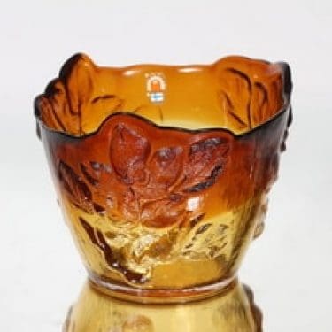 Kumela villiruusu kulho, signeerattu, suunnittelija Kaj Blomqvist, signeerattu