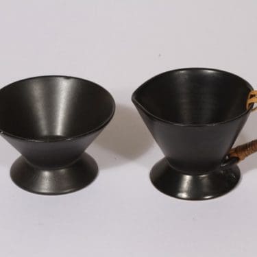 Kupittaan savi sokerikko ja kermakko, musta, suunnittelija , rottinkikahva, funktionalismi