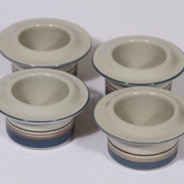 Arabia Uhtua munakupit, 4 kpl, suunnittelija Inkeri Leivo, raitakoriste