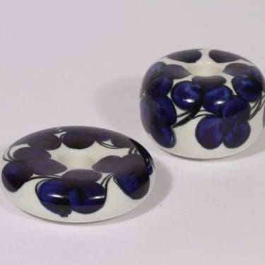 Arabia GOG kynttilänjalat, käsinmaalattu, 2 kpl, suunnittelija Gunvor Olin-Grönqvist, käsinmaalattu, signeerattu, eri kokoja