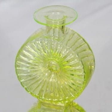 Riihimäen lasi Aurinkopullo koristepullo, koko 2/4, suunnittelija Helena Tynell, koko 2/4