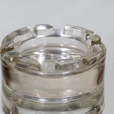 Nuutajärvi Norsuntassu tuhka-astia, kirkas, suunnittelija Heikki Orvola,