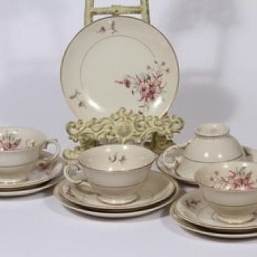 Arabia Maire kahvikupit ja leivoslautaset, 4 kpl, suunnittelija Svea Granlund, siirtokuva