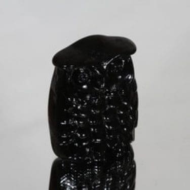 Humppila Villi kuningaskunta koriste-esine, Emilia-pöllö, suunnittelija Pertti Santalahti, Emilia-pöllö, Emilia-pöllö