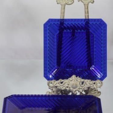 Marimekko lautaset, eri kokoja, 2 kpl, suunnittelija Heikki Orvola, eri kokoja, eri kokoja