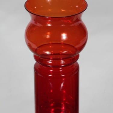 Riihimäen lasi Tulppaani maljakko, punainen, suunnittelija Tamara Aladin,