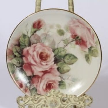 Arabia Romanttinen puutarha koristelautanen, Ruusu, suunnittelija Riikka Hautamäki, Ruusu, serikuva, Ruusu