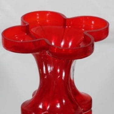 Riihimäen lasi Onnenlehti maljakko, punainen, suunnittelija Helena Tynell, suuri