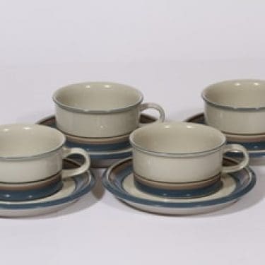 Arabia Uhtua teekupit, 4 kpl, suunnittelija Inkeri Leivo, raitakoriste