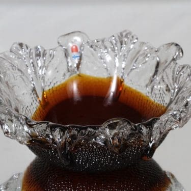 Humppila Kasvimaalla kulho, signeerattu, suunnittelija Pertti Santalahti, signeerattu, signeerattu