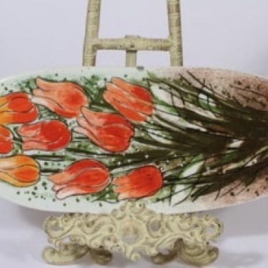 Arabia koristelaatta. serikuva, Tulppaaneja tulvillaan, suunnittelija Heljä Liukko-Sundström, Tulppaaneja tulvillaan, Kukka-aihe, Tulppaaneja tulvillaan