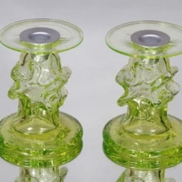 Riihimäen lasi Kasperi kynttilänjalat, keltainen, 2 kpl, suunnittelija Erkkitapio Siiroinen, pieni