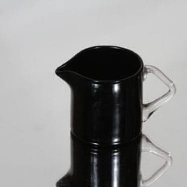 Riihimäen lasi 1172 kermakko, musta, suunnittelija Nanny Still,