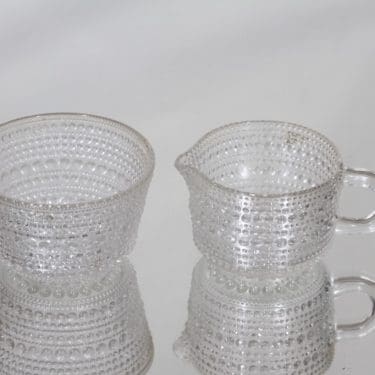 Nuutajärvi Kastehelmi kermakko ja sokerikko, kirkas, suunnittelija Oiva Toikka,