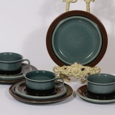 Arabia Meri teekupit ja leivoslautaset, turkoosi, 3 kpl, suunnittelija Ulla Procope,