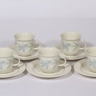 Arabia Sinikello kahvikupit, 5 kpl, suunnittelija Esteri Tomula, serikuva, kukka-aihe