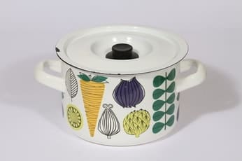 Finel Vegeta kattila, 2.5 l, suunnittelija Esteri Tomula, 2.5 l, serikuva, vihannesaihe