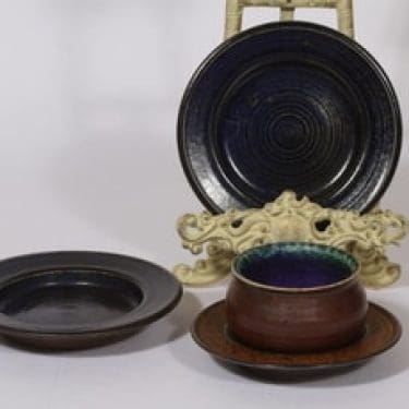 Arabia koristeastiat, signeerattu, 4 kpl, suunnittelija Anja Jaatinen-Winquist, signeerattu, käsin dreijattu