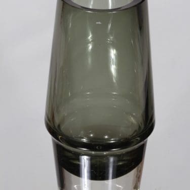 Iittala 3656 maljakko, harmaa|kirkas, suunnittelija Erkki Vesanto, signeerattu