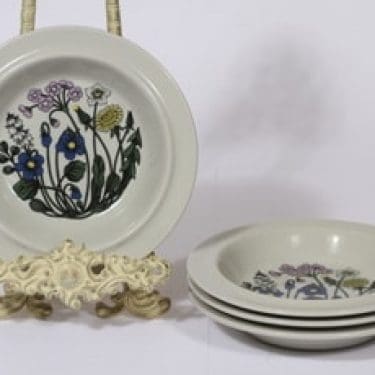 Arabia Flora lautaset, 4 kpl, suunnittelija Esteri Tomula,