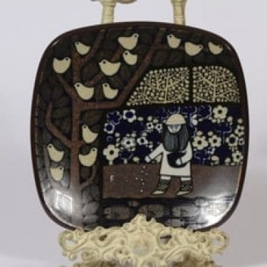 Arabia vuosilautanen, suunnittelija Raija Uosikkinen,