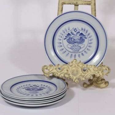 Arabia Blue Rose lautaset, sininen, suunnittelija Svea Granlund,