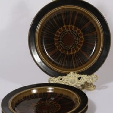 Arabia Kosmos lautaset, ruskea, 3 kpl, suunnittelija Gunvor Olin-Grönqvist,