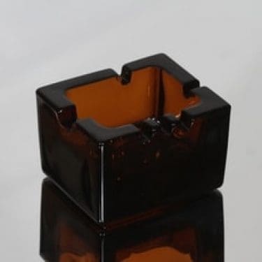 Nuutajärvi Ciagaro tuhka-astia, ruskea, suunnittelija Kaj Franck, massiivinen