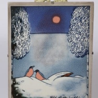 Arabia seinälaatta, Talvi, suunnittelija Heljä Liukko-Sundström, Talvi, serikuva, signeerattu, lintuaihe