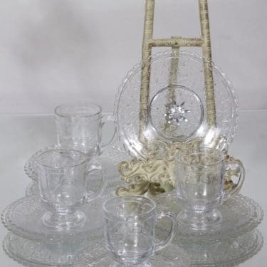 Nuutajärvi Apila kahvikupit ja leivoslautaset, kirkas, 4 kpl, suunnittelija ,