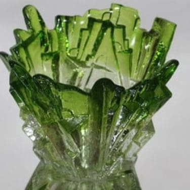 Humppila maljakko, vihreä, suunnittelija Pertti Santalahti, signeerattu, retro