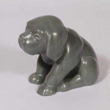 Kupittaan savi 360 figuuri, harmaa, suunnittelija Valentina Modig, Koira-aihe