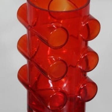 Riihimäen lasi Pablo maljakko, punainen, suunnittelija Erkkitapio Siiroinen,