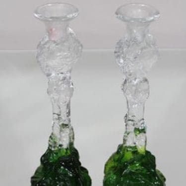 Humppila Kasvimaalla kynttilänjalat, Vihreä-kirkas, 2 kpl, suunnittelija Pertti Santalahti,